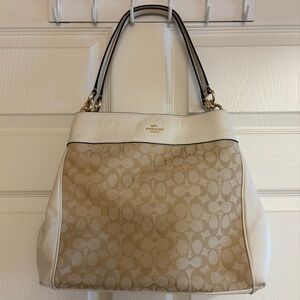 Coach Beige and White Shoulder Bag